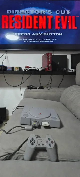 PlayStation 1 PS1 con Resident Evil Director's Cut