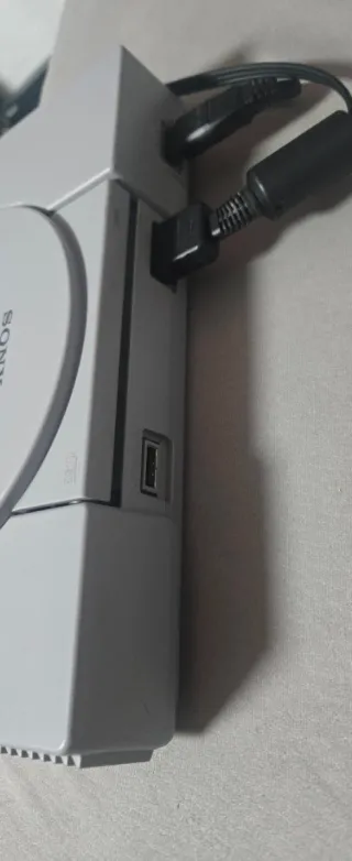 PlayStation 1 PS1 con Resident Evil Director's Cut