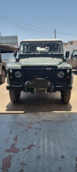 Land Rover Defender TD4