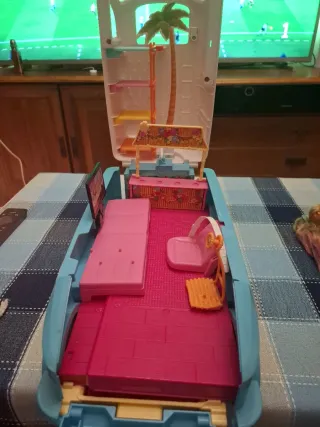 Casa delle bambole Barbie con tema cani