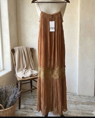 Vestido Zara bordado T/ S  Colección