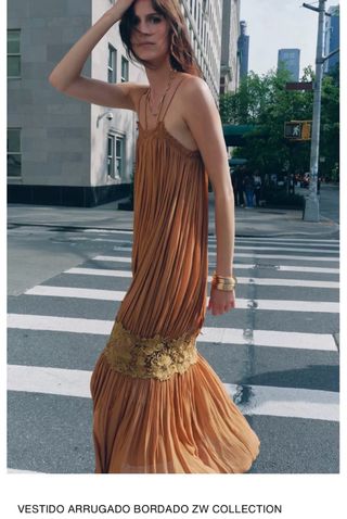 Vestido Zara bordado T/ S  Colección