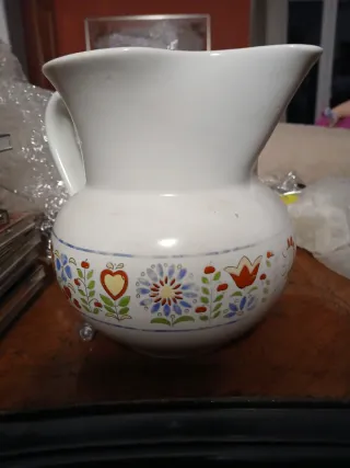 Brocca in ceramica vintage decorata