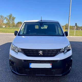 Peugeot Partner 19000km versión larga