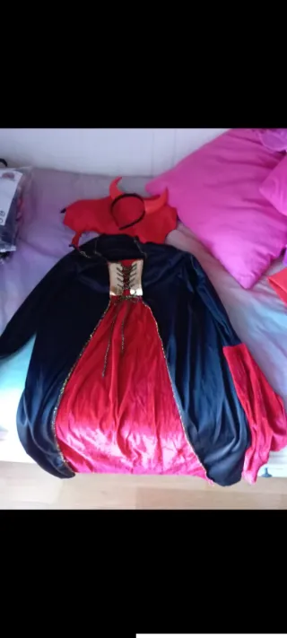 Disfraz Diabla con Cuernos y Capa 8/10 años