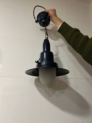 Lámpara marinera azul metal y cristal