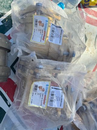 Piezas metálicas para polietileno 75 y 90