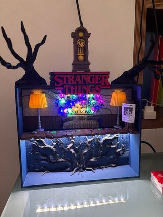 Espositore Kinder Joy Stranger Things