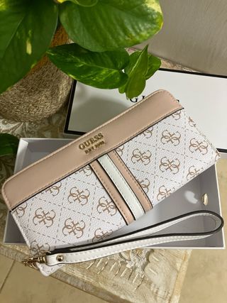 Monedero Guess Negro