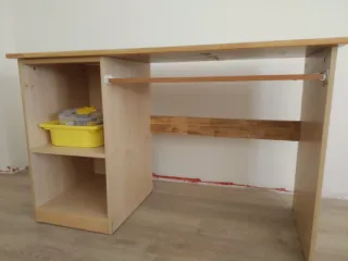 Escritorio de madera