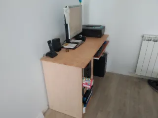 Escritorio de madera