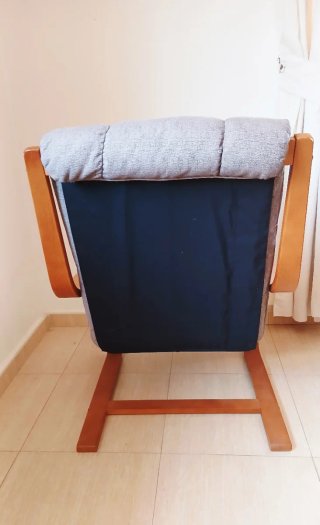 Sillón butaca madera y tela gris