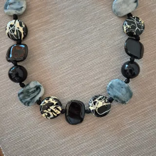 Collana con pietre dure