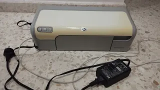 Impresora HP D2360 + 2 cartuchos + 1 sin abrir
