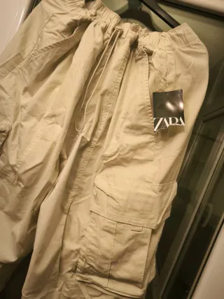 Pantalón cargo Zara Talla L