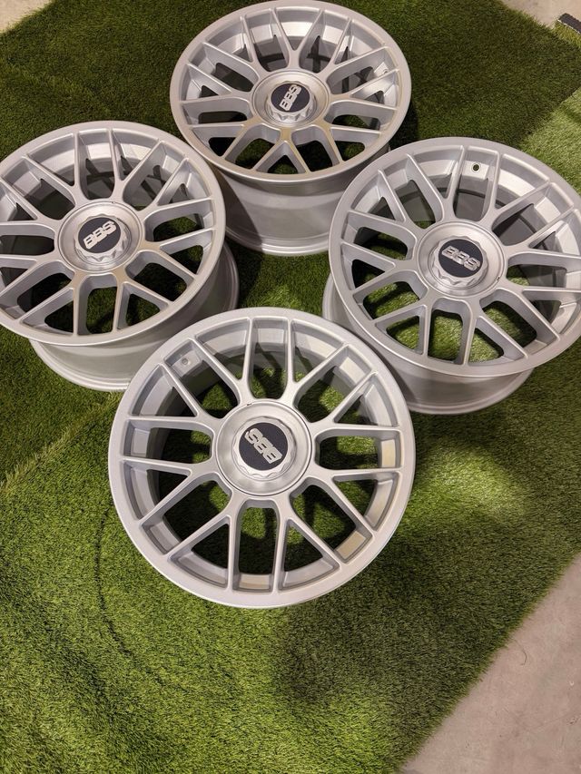 Llantas BBS RC / Apex Arc8 en 17 pulgadas