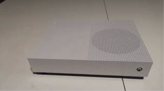 Xbox One S Blanca digital + Mando