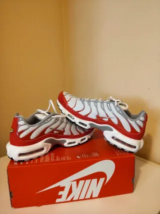 T41 Nike Air Max Plus Rojas
