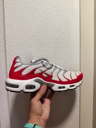 T41 Nike Air Max Plus Rojas