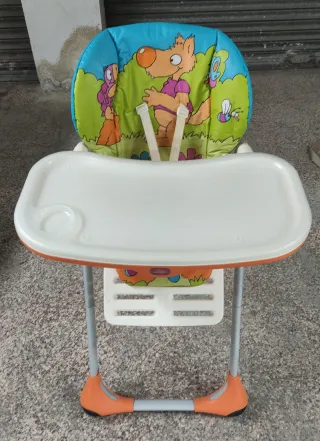 Trona Chicco Polly con diseño infantil