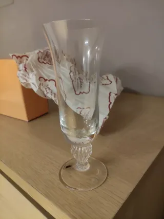 Bicchiere in vetro trasparente