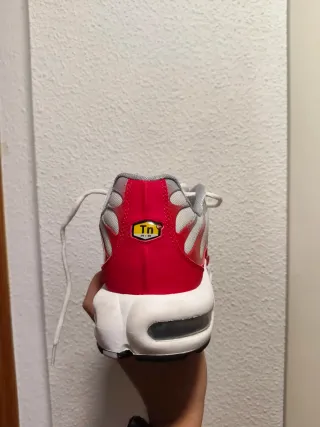 T42,5 Nike Air Max Plus Rojas