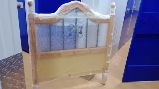 Cabeceros de pino con detalles