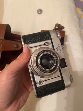 Cámara Regula IIIA vintage funda cuero