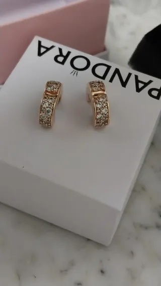 2 Clips Pandora Dorados con Circonitas