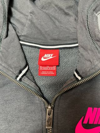 Conjunto Deportivo Nike Gris y Rosa Mujer