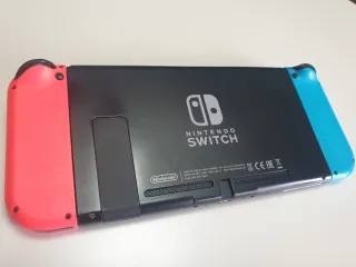 Nintendo Switch V2 + Dock Exclusivo Japón