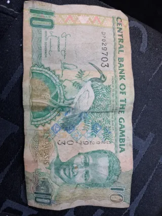 10 y 25 Dalasis de Gambia