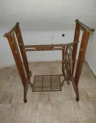 Mesa de máquina de coser Singer