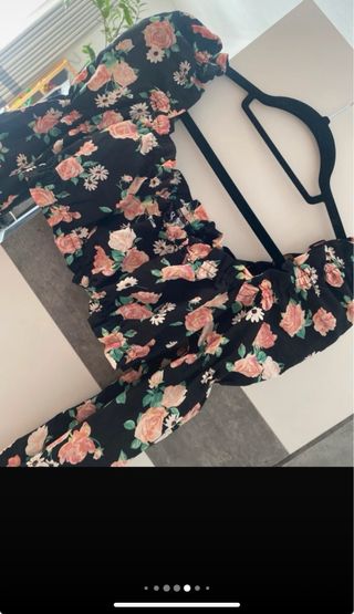 Top flores manga larga negro