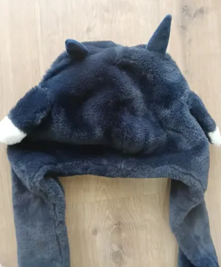 Gorro Peludo Monstro com Orelhas