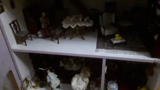 Casita de muñecas de madera