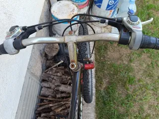 Bicicleta Montaña Roja y Negra