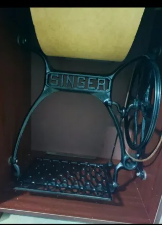 Máquina de Coser Singer Antigua