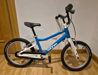 Bicicleta Woom 3 de 16" ultra ligera como nueva