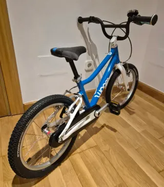 Bicicleta Woom 3 de 16" ultra ligera como nueva