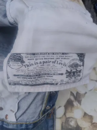 Bermudas Levi's 501 Azules Desgastadas