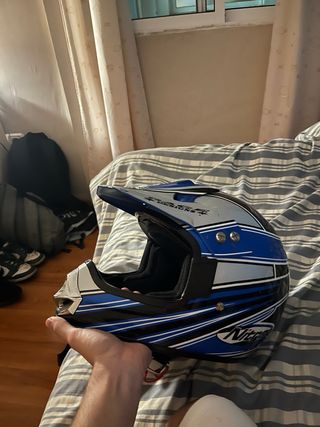 Casco de moto Nitro azul y blanco