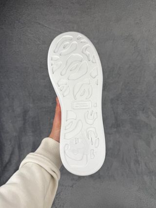 Alexander McQueen Tênis Branco/Preto tamanho 43