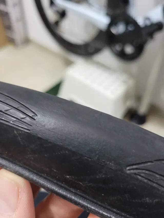 Cubierta Continental Grand Prix TR 28