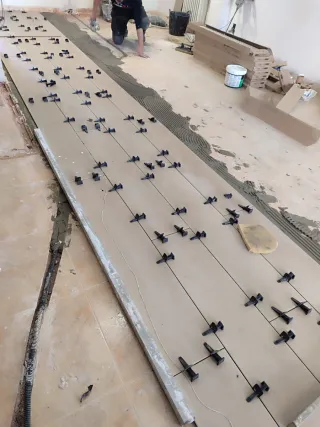 Pavimento Cerámico Tipo Parquet.