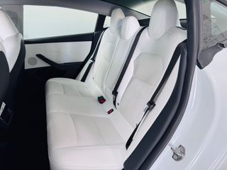 Tesla Model 3 RWD