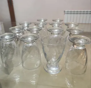 Juego de 14 vasos de cristal