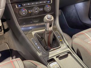 Volkswagen Golf GTI Performance 2.0 TSI 230CV BMT