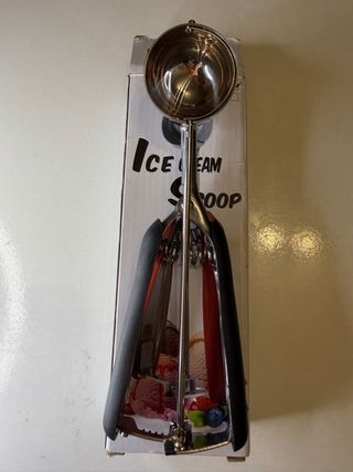 Cuchara para Helado Roja y Plateada