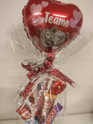 Taza San Valentín con Globo y Chocolates